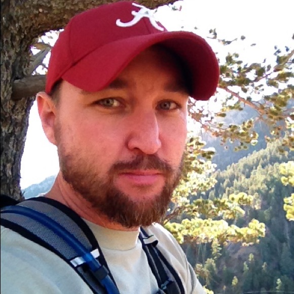 Clint POSHMARK Ambassador - Picture 1 of 2